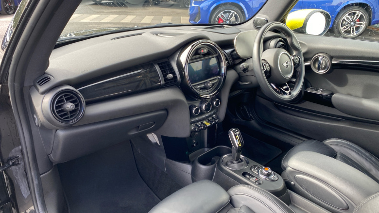 MINI Hatchback 135kW Cooper S Level 3 33kWh 3dr Auto Electric Hatchback